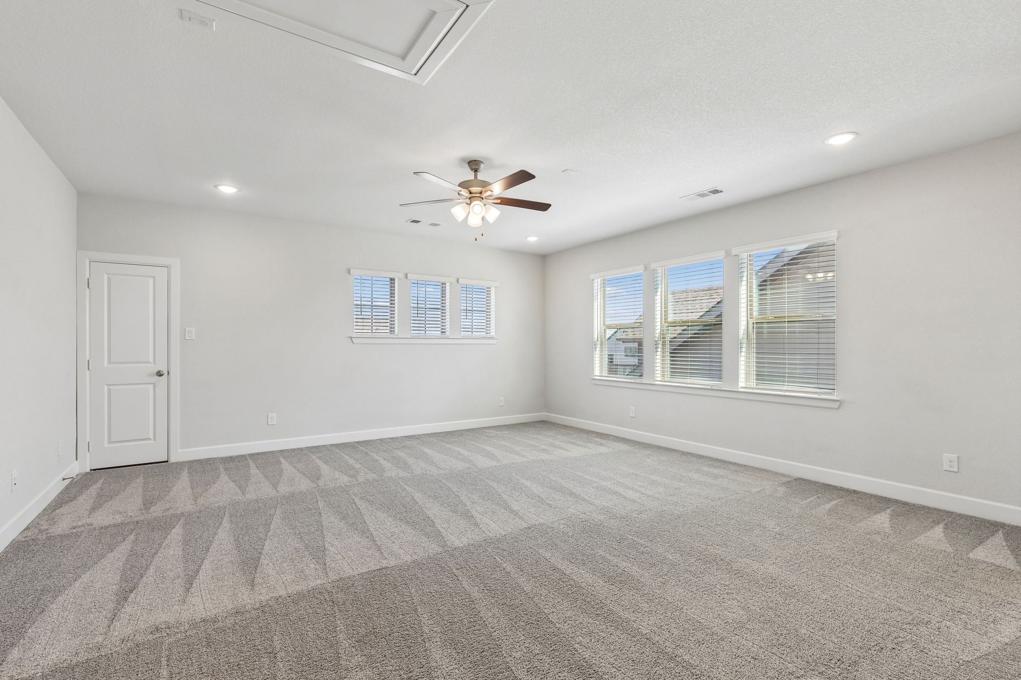1908 Roundtree Circle E Fort Worth TX 76008
