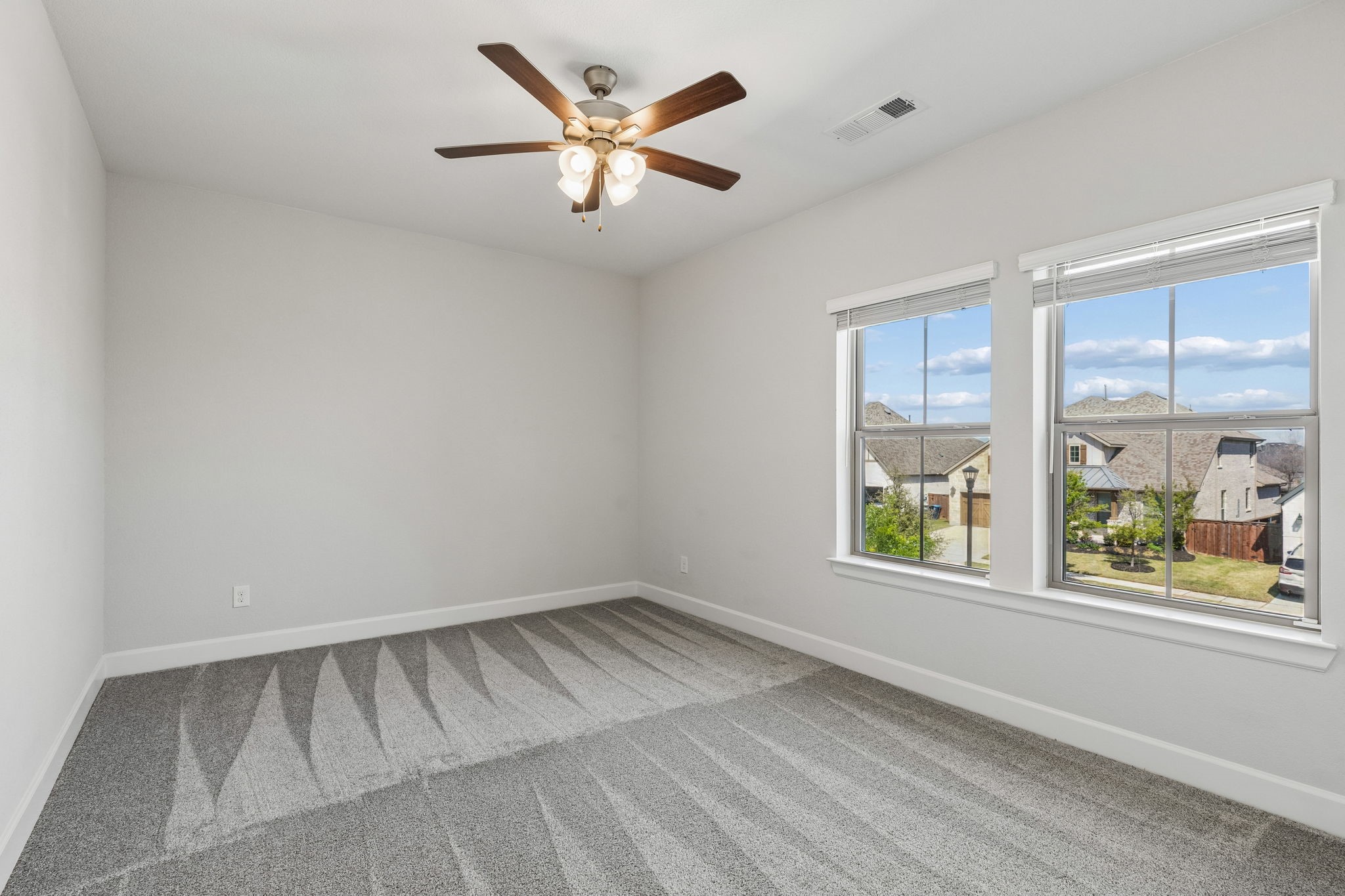 1908 Roundtree Circle E Fort Worth TX 76008