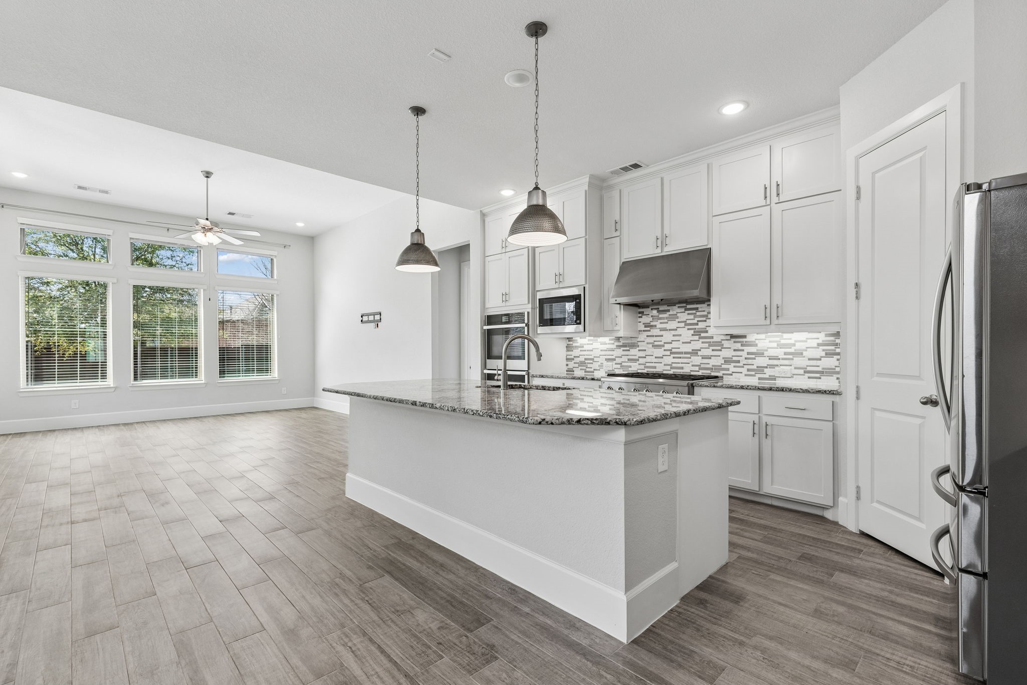 1908 Roundtree Circle E Fort Worth TX 76008