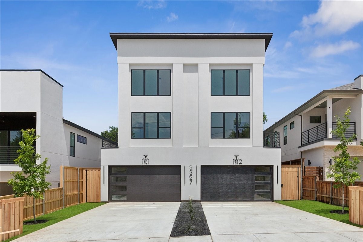 2327 Vagas Street Dallas TX 75219