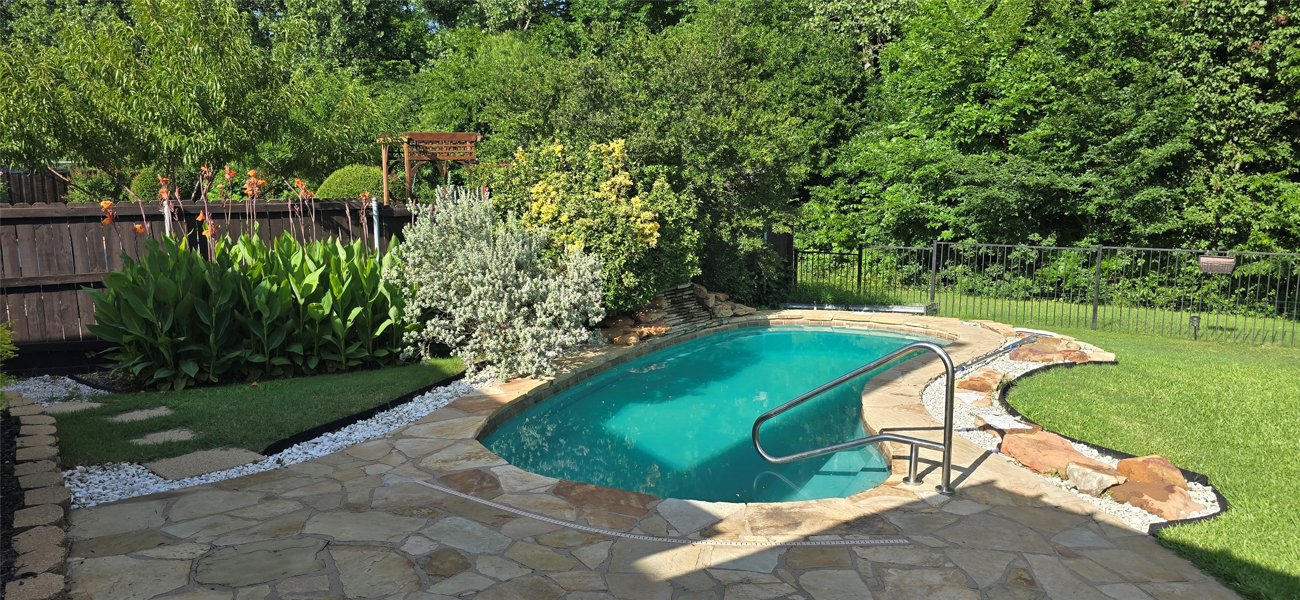 1706 Hollow Creek Court Garland TX 75040