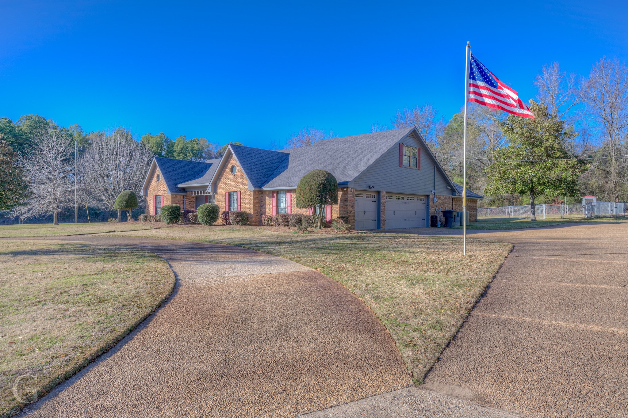 111 White Road Frierson LA 71027