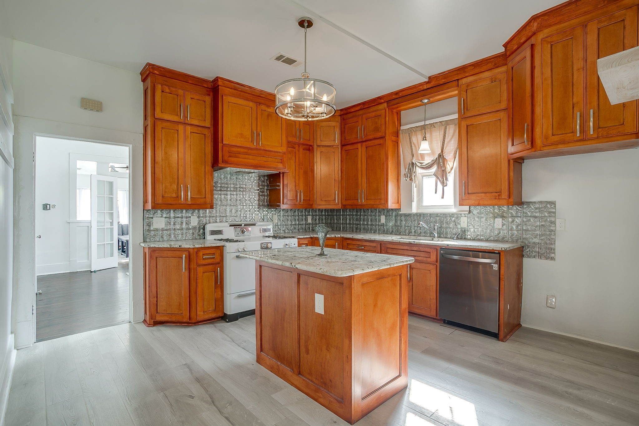 1014 W Arlington Avenue Fort Worth TX 76110
