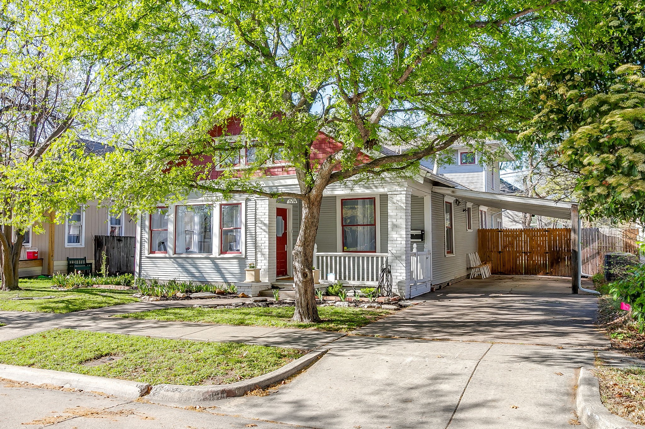 1014 W Arlington Avenue Fort Worth TX 76110