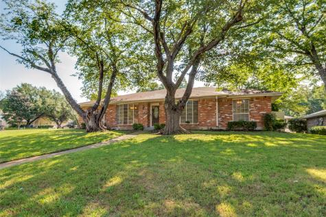 1052 Westlake Drive Desoto TX 75115
