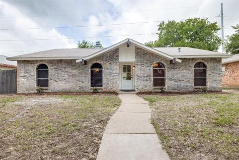 3525 S Elm Drive Grand Prairie TX 75052