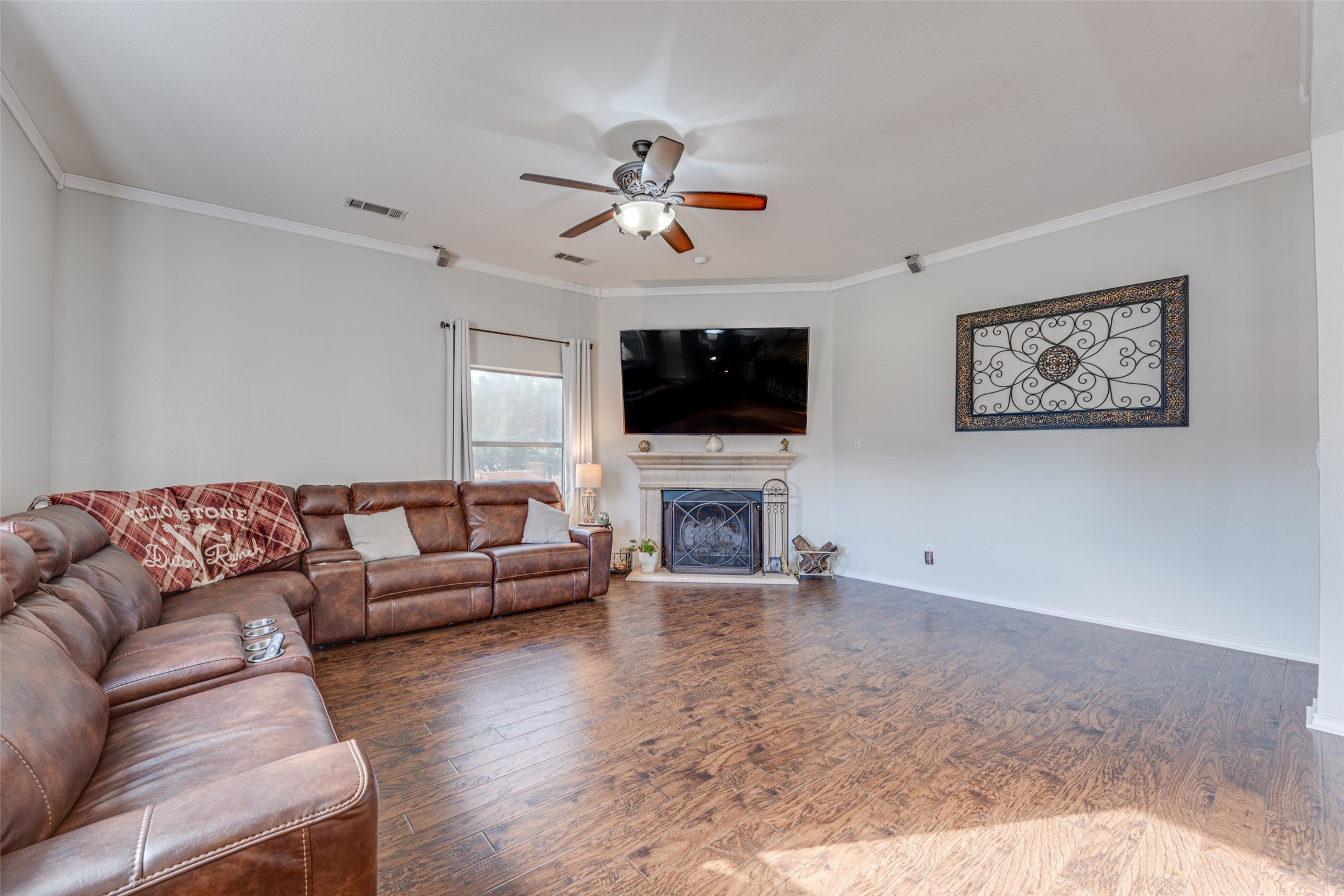 300 Springfield Lane Red Oak TX 75154