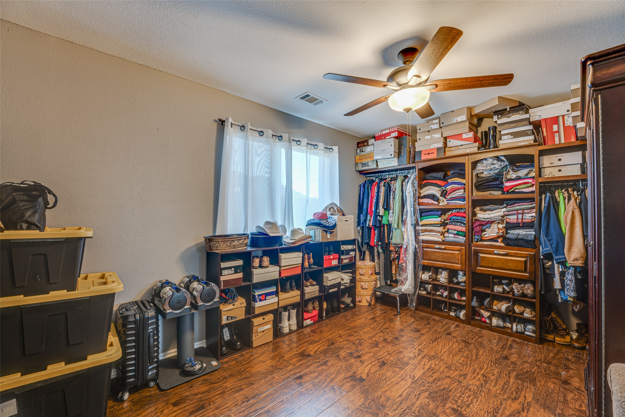 300 Springfield Lane Red Oak TX 75154