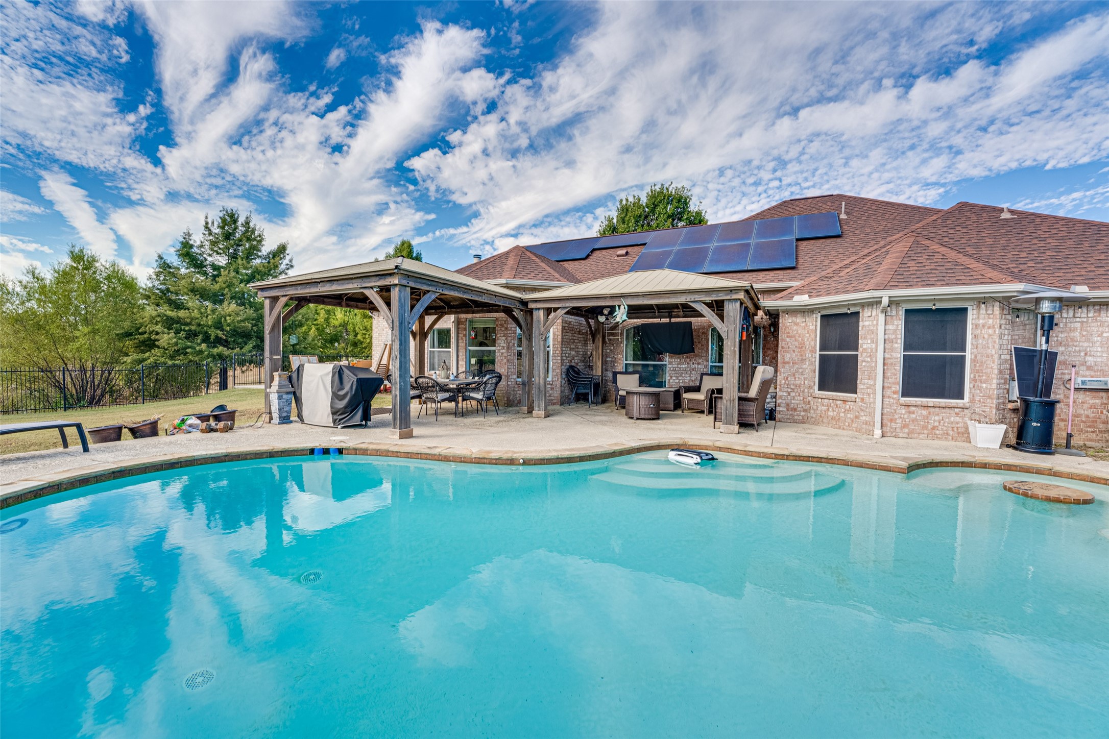 300 Springfield Lane Red Oak TX 75154