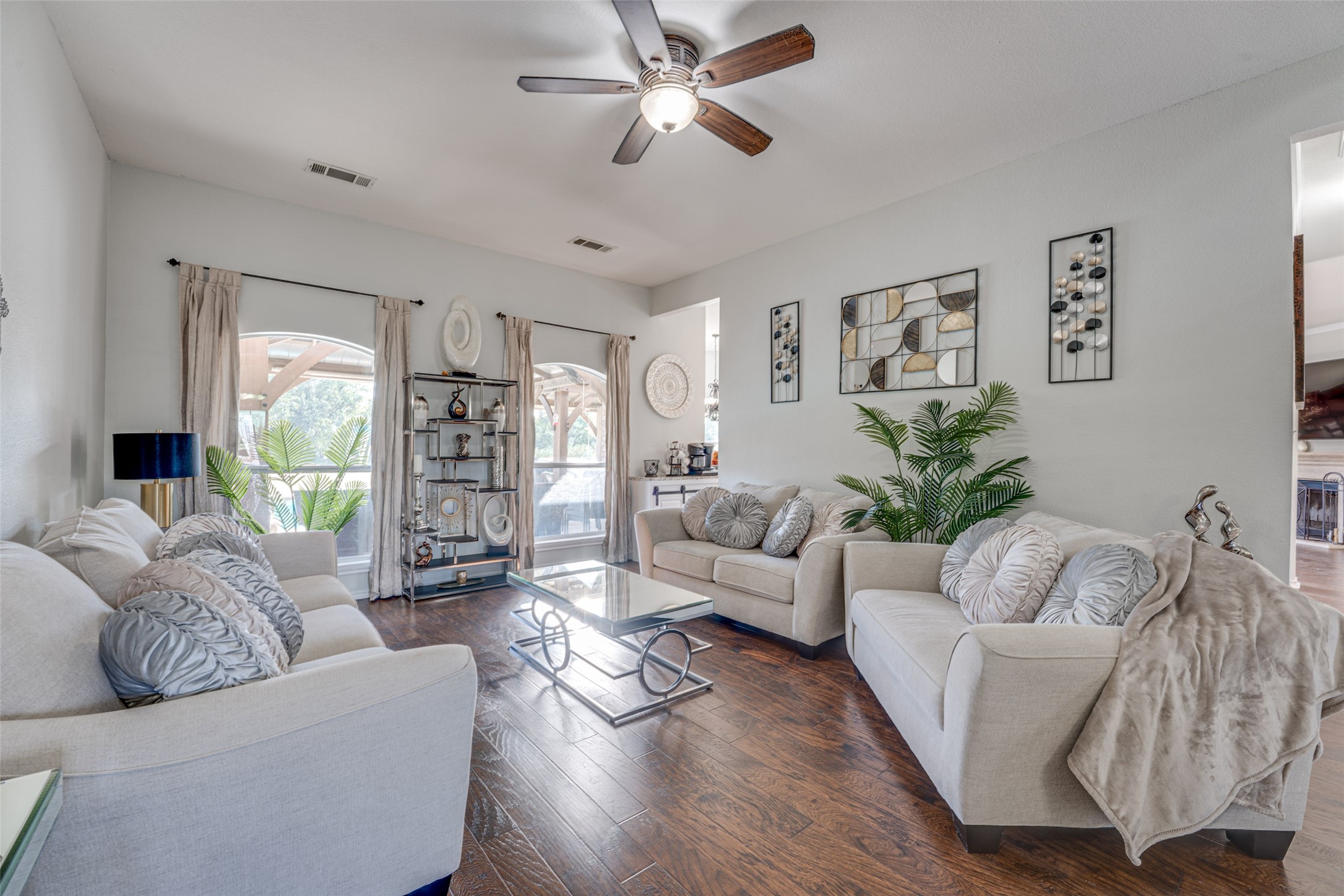 300 Springfield Lane Red Oak TX 75154
