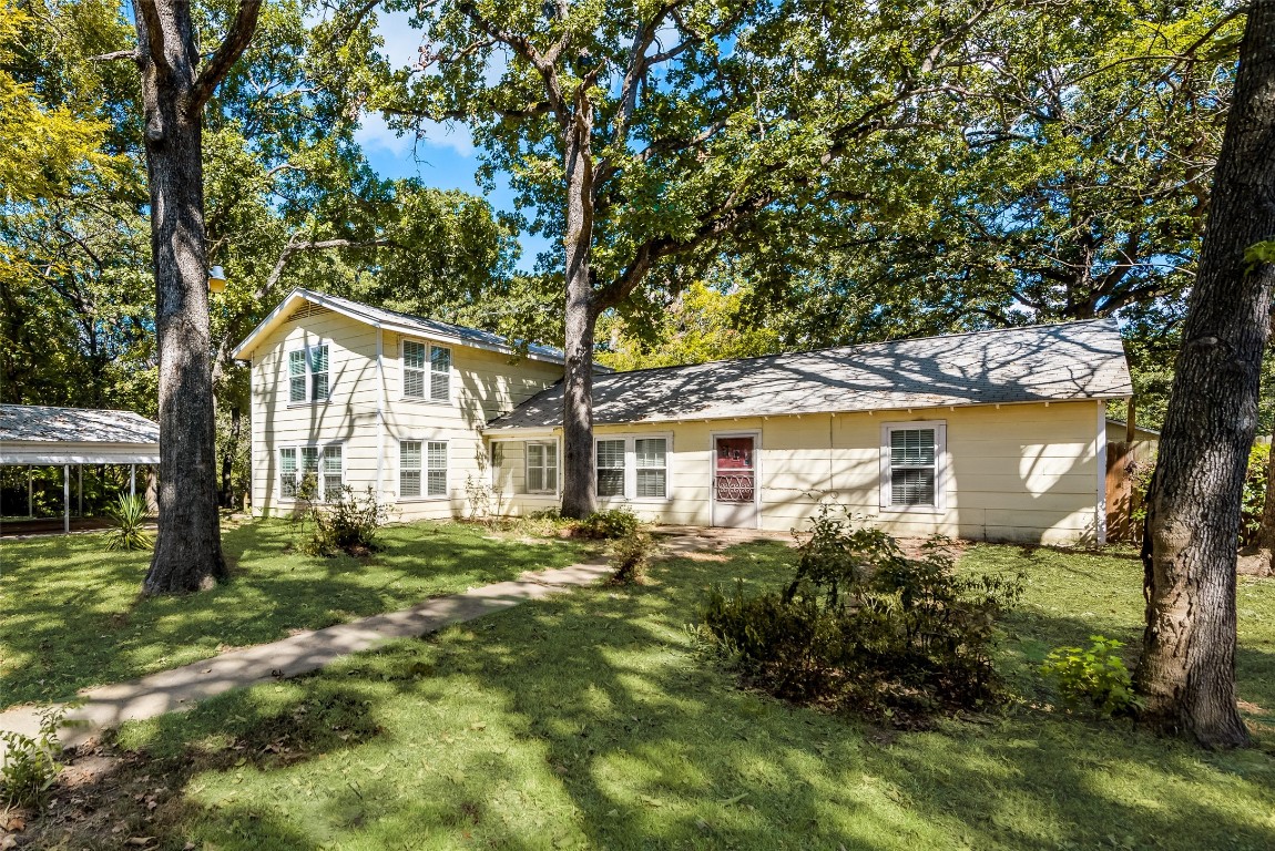 909 Whispering Springs Drive Tool TX 75143