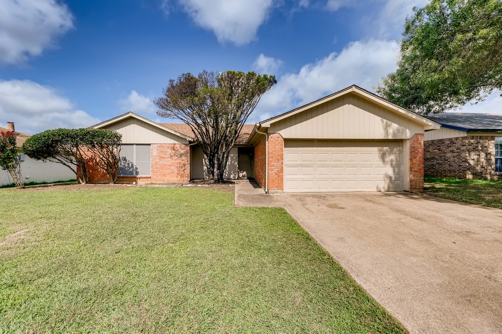 6208 Cool Springs Drive Arlington TX 76001