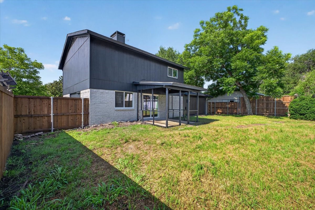 901 Huntington Drive Lewisville TX 75067