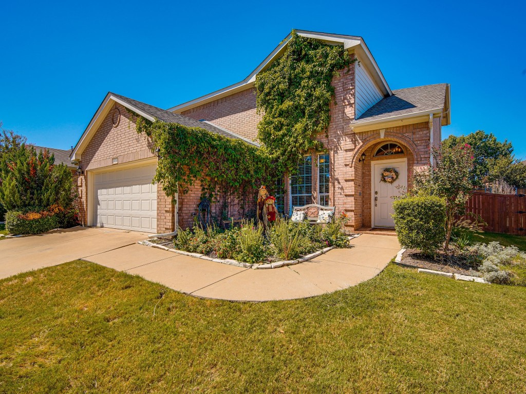 9721 Hathman Lane Fort Worth TX 76244