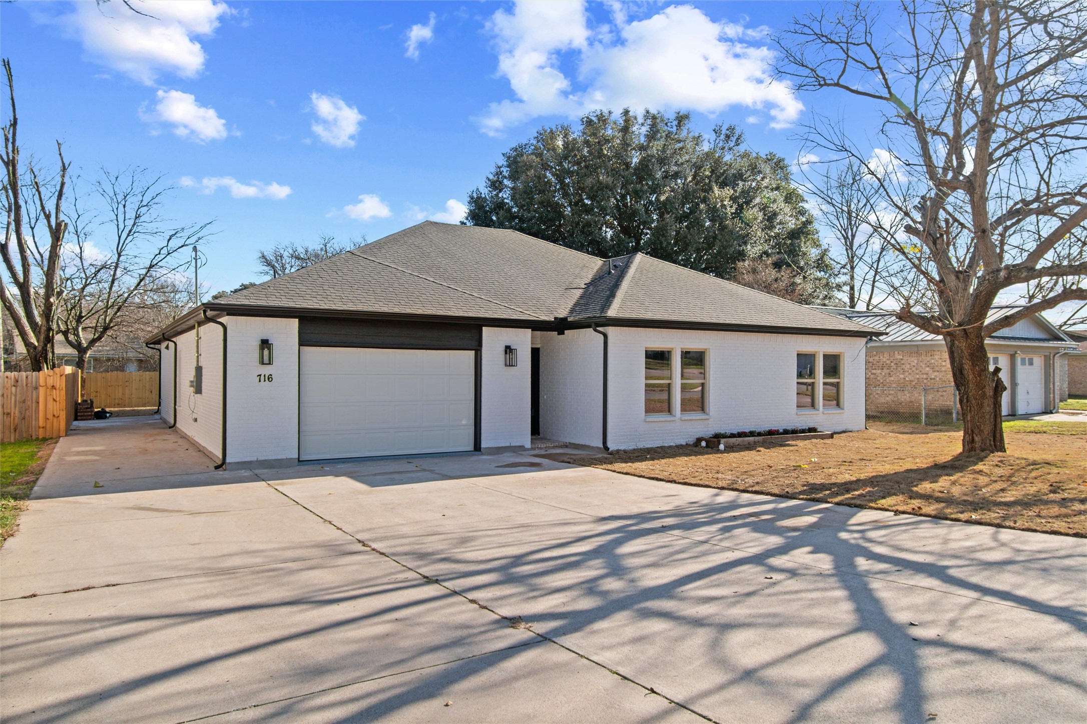 716 James Street Azle TX 76020