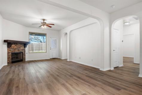 1217 Meadowlakes Drive Azle TX 76020