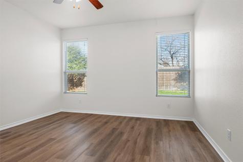 1217 Meadowlakes Drive Azle TX 76020