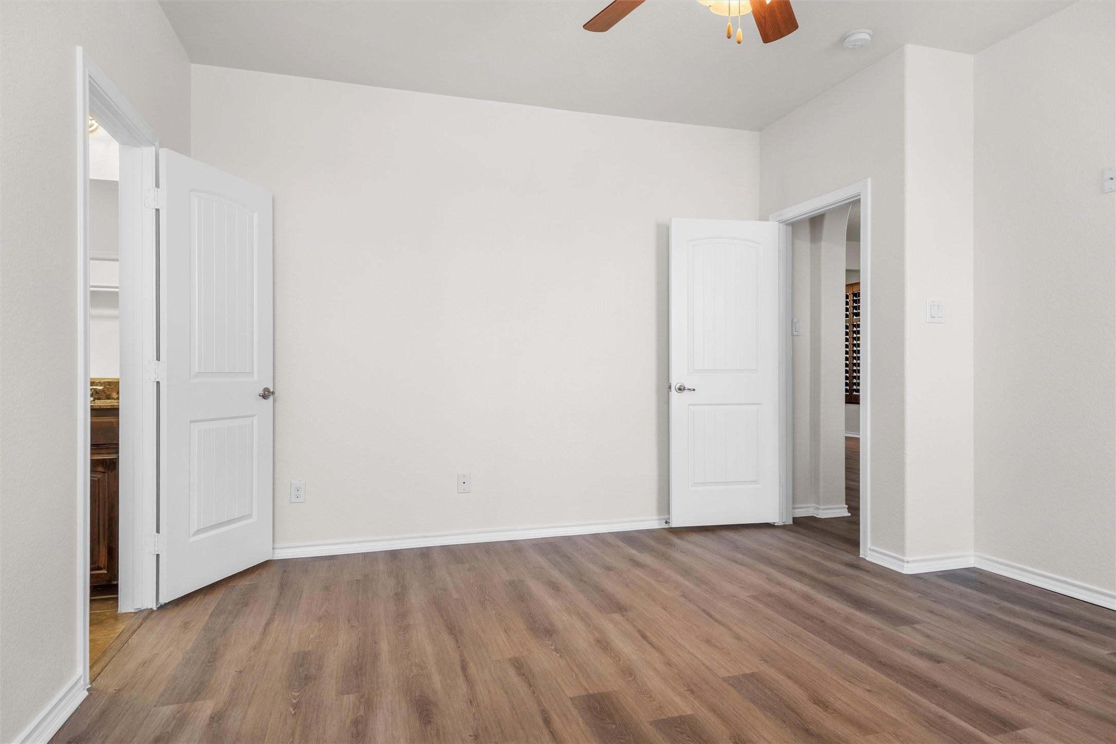 1217 Meadowlakes Drive Azle TX 76020