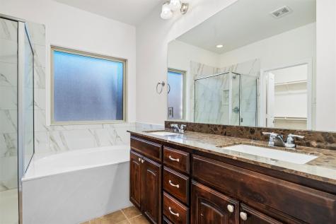 1217 Meadowlakes Drive Azle TX 76020