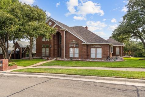 3001 Forestwood Drive Arlington TX 76006