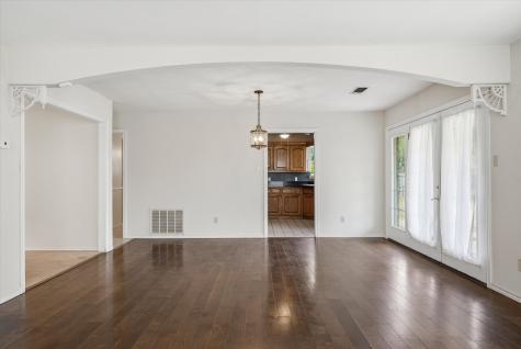 290 Sycamore Street Van TX 75790