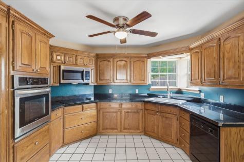290 Sycamore Street Van TX 75790