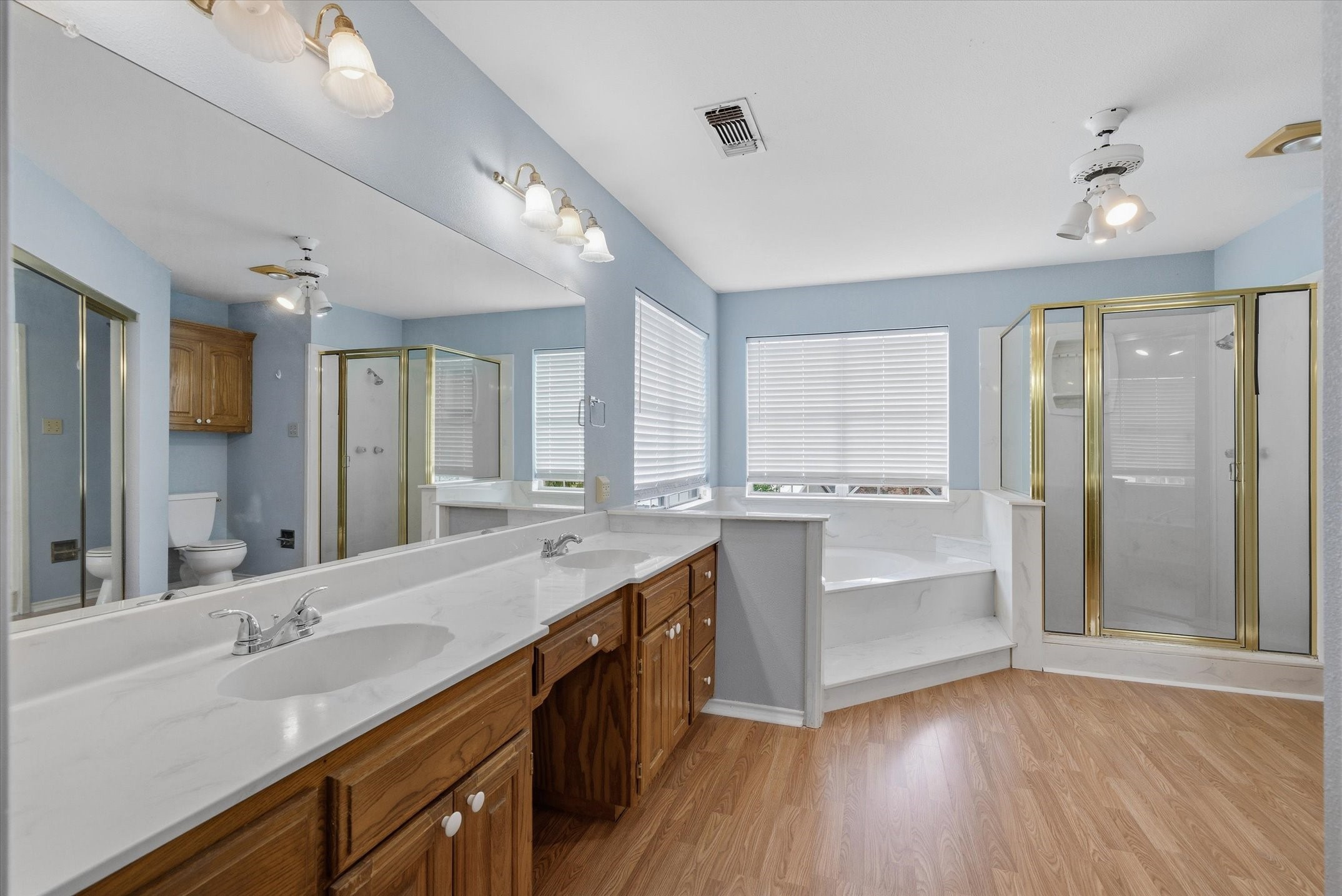 290 Sycamore Street Van TX 75790