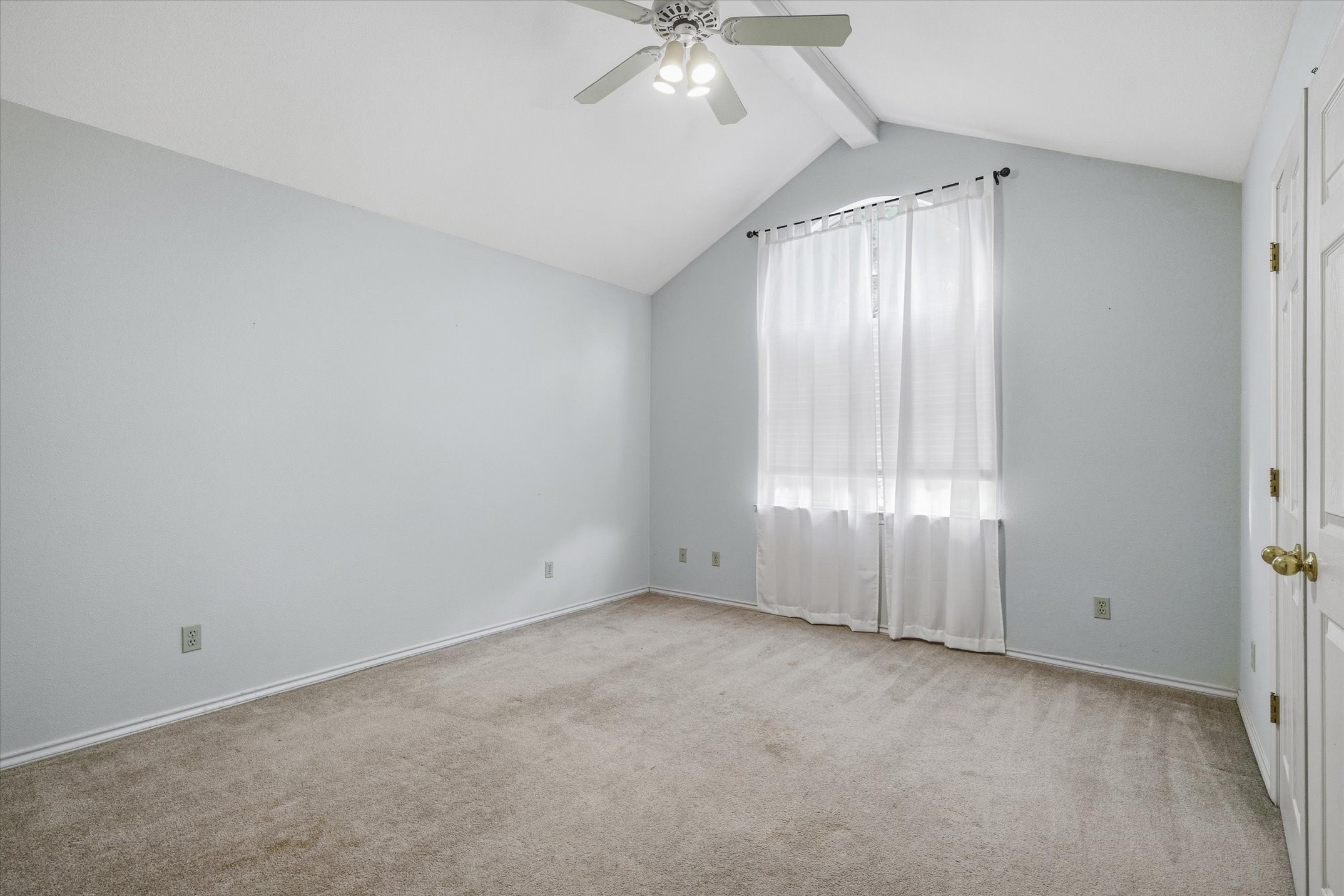 290 Sycamore Street Van TX 75790