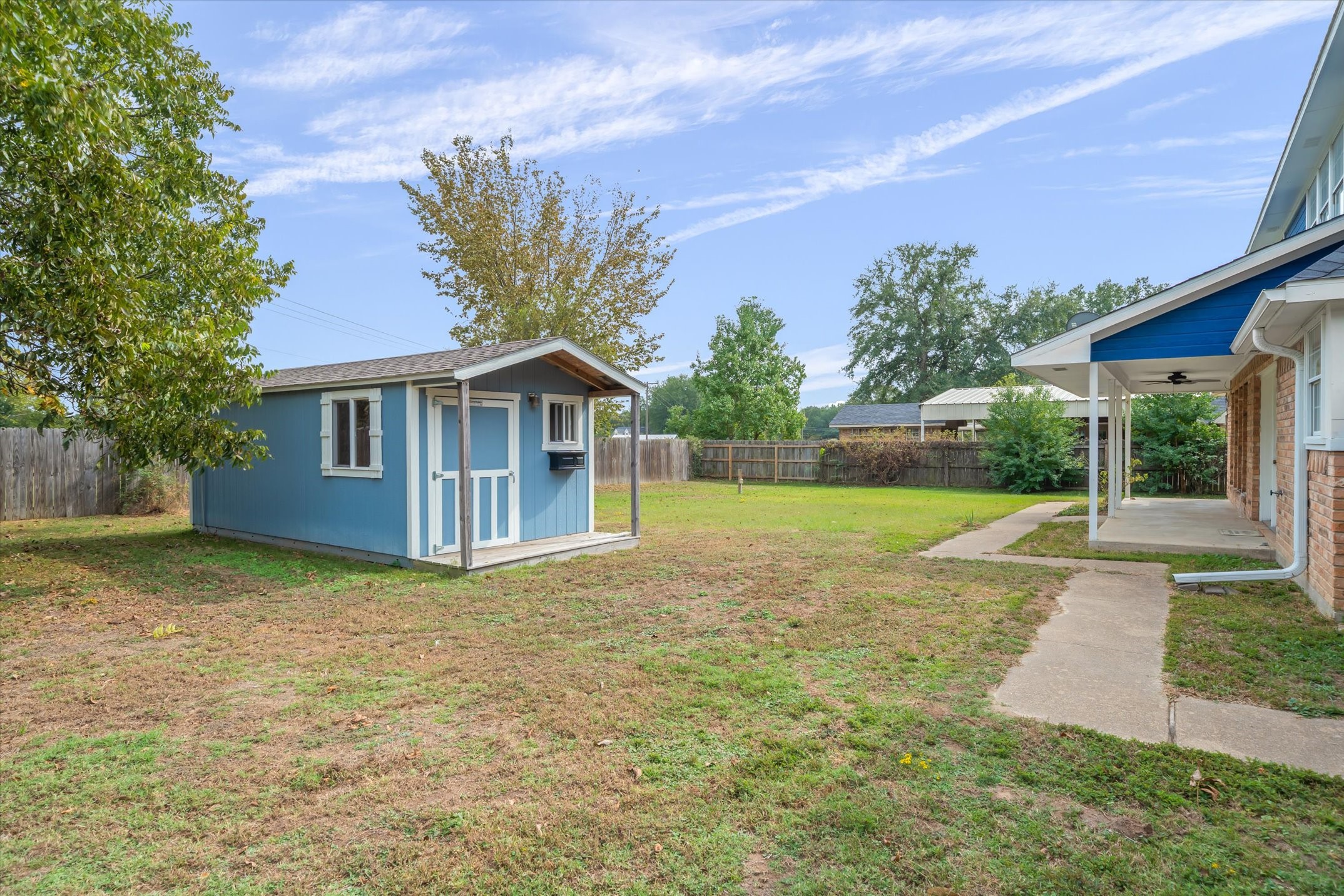 290 Sycamore Street Van TX 75790