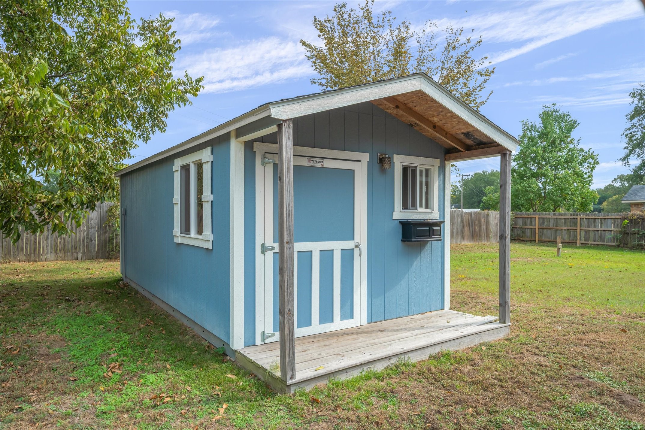 290 Sycamore Street Van TX 75790