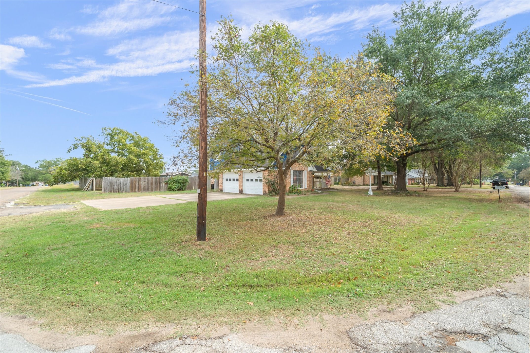 290 Sycamore Street Van TX 75790