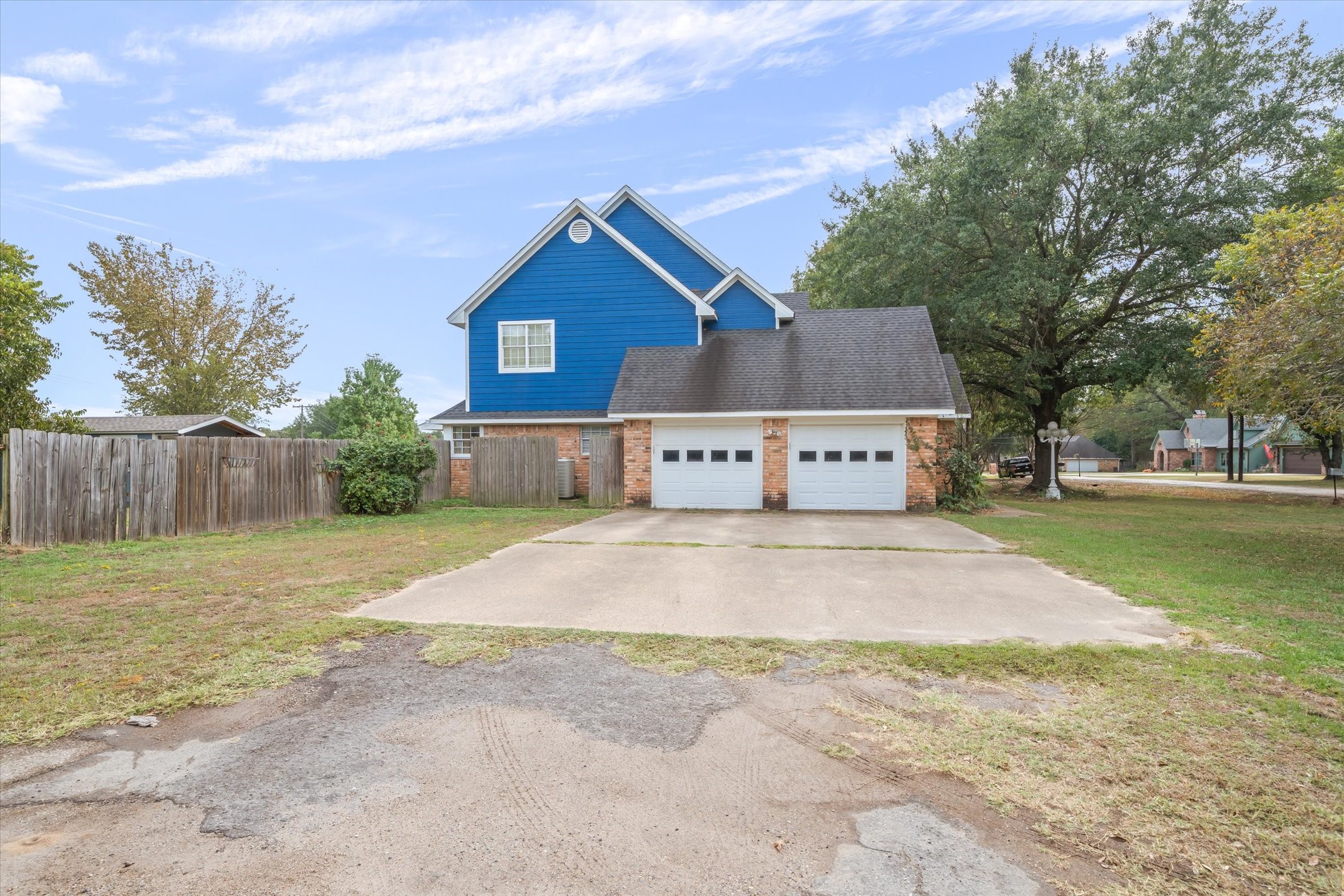 290 Sycamore Street Van TX 75790