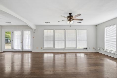 290 Sycamore Street Van TX 75790