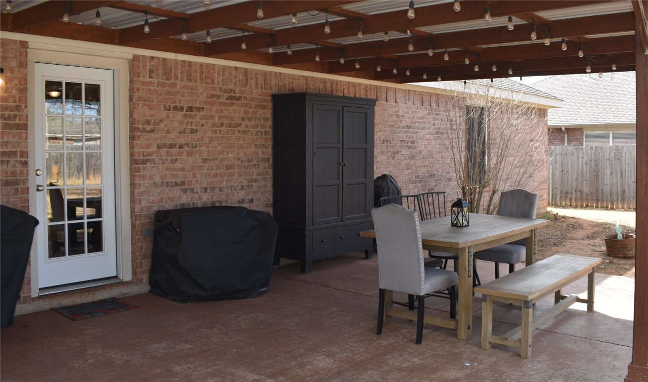 2922 Meandering Way Granbury TX 76049