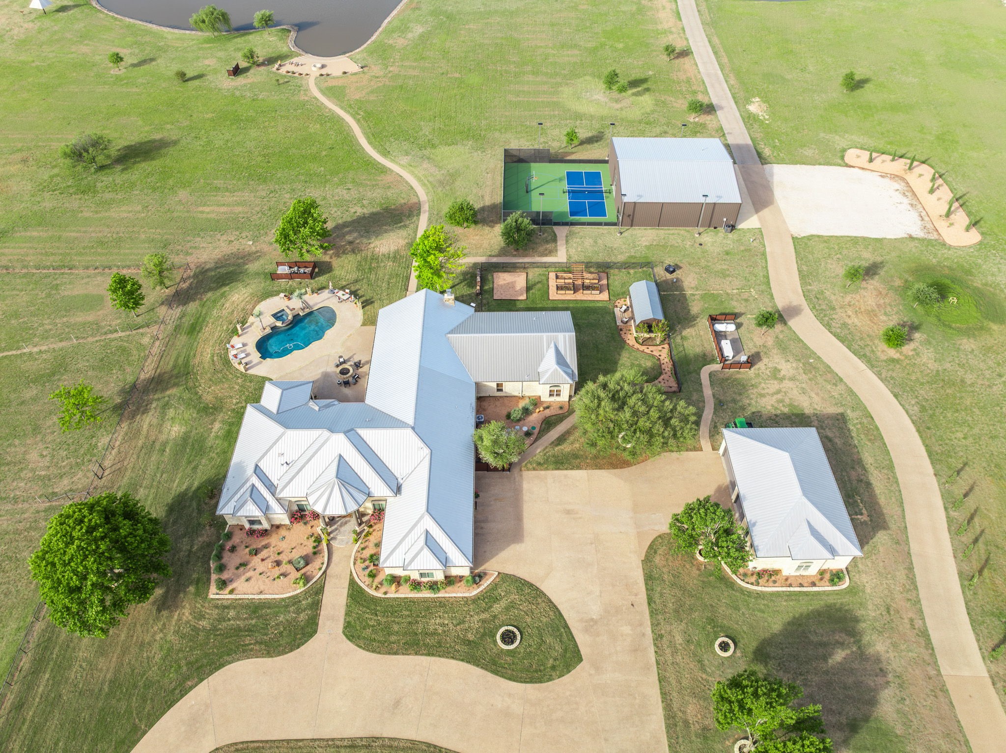 887 Hcr. 3110 N Abbott TX 76621
