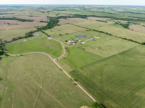 887 Hcr. 3110 N Abbott TX 76621