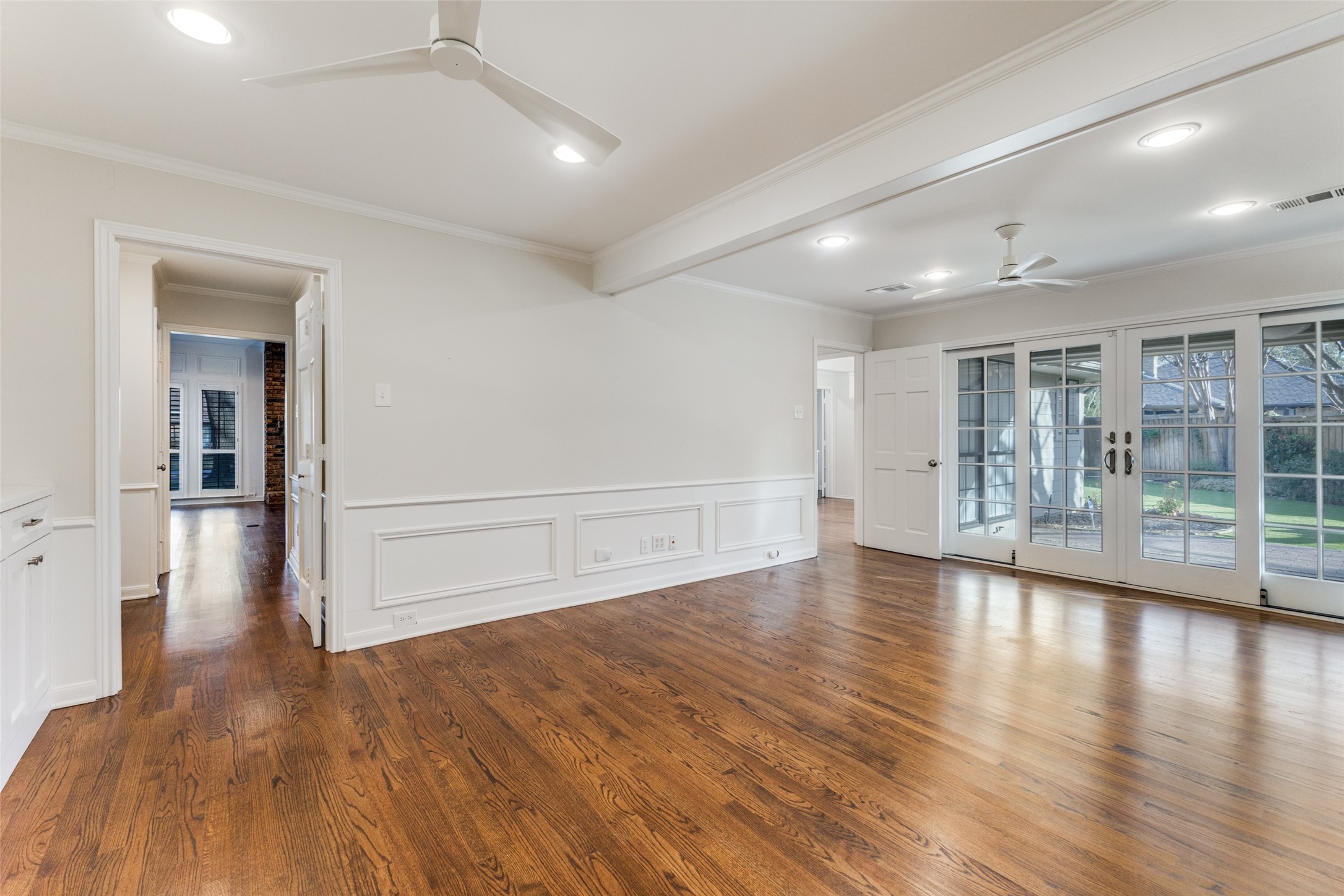8014 Abramshire Avenue Dallas TX 75231