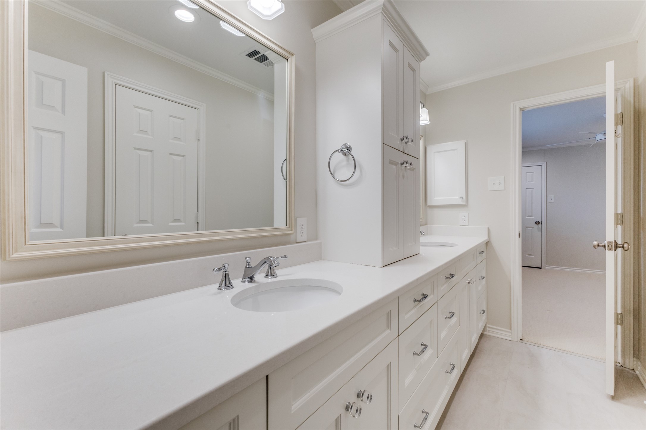8014 Abramshire Avenue Dallas TX 75231