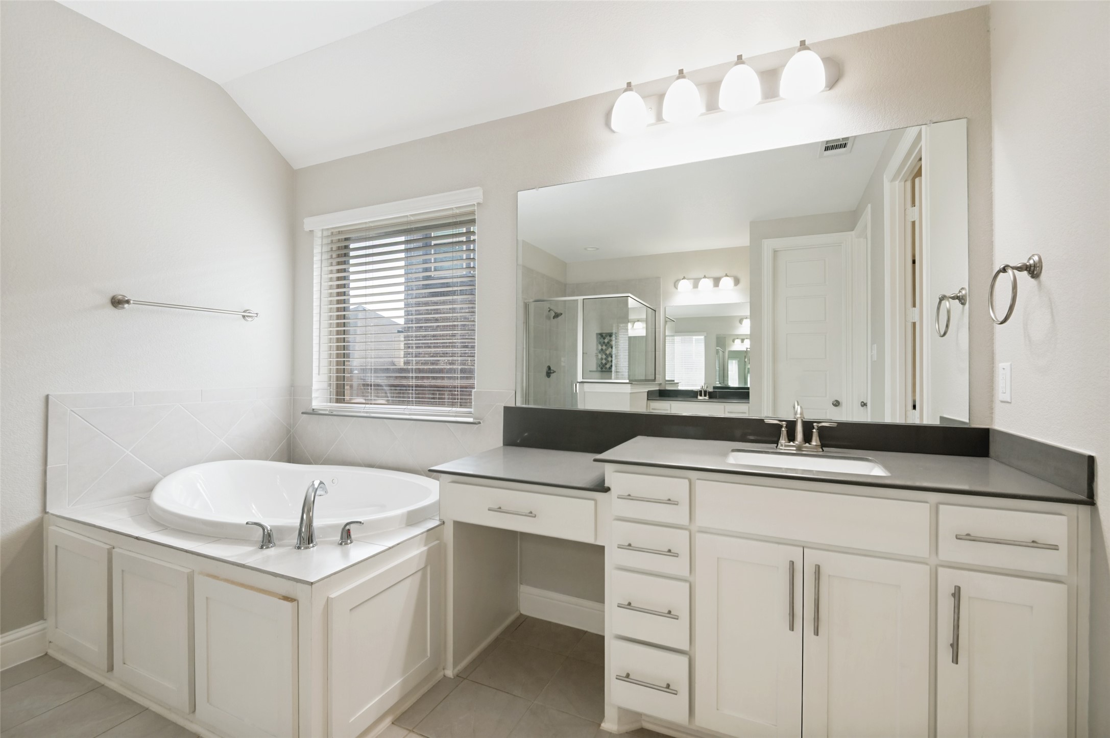 541 Windrow Lane Waxahachie TX 75165