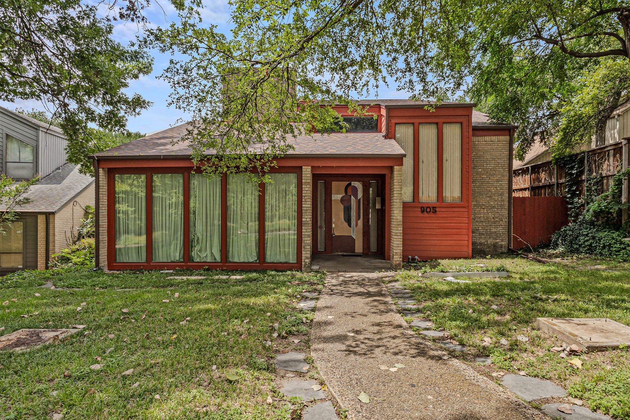 905 Easton Place Dallas TX 75218