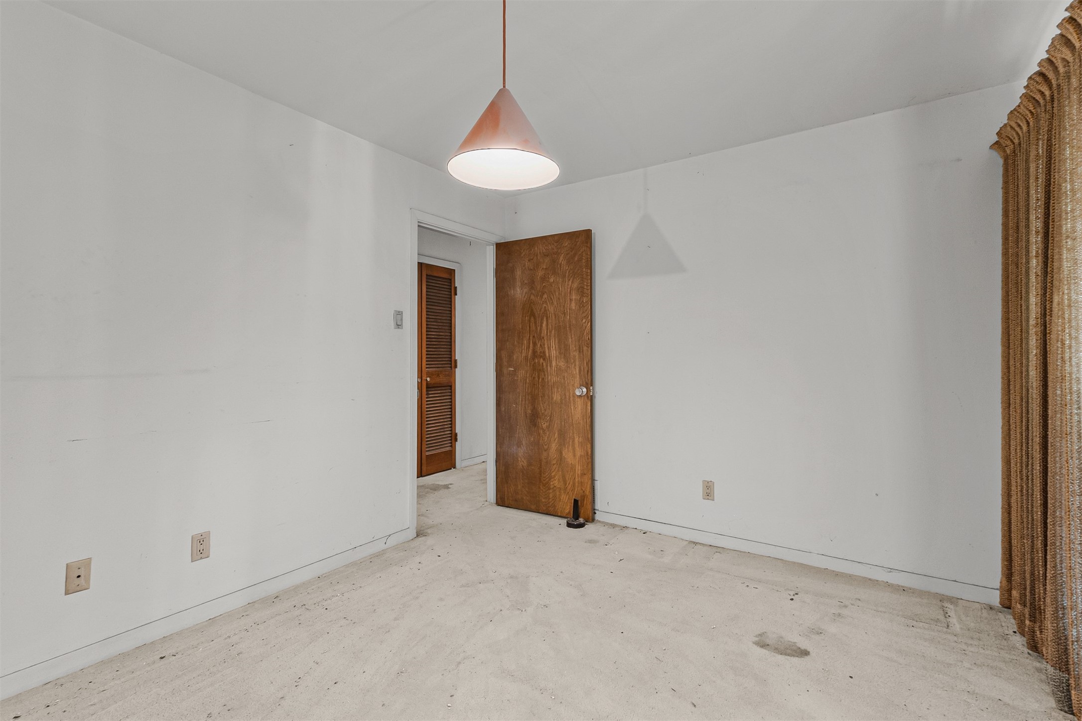 905 Easton Place Dallas TX 75218
