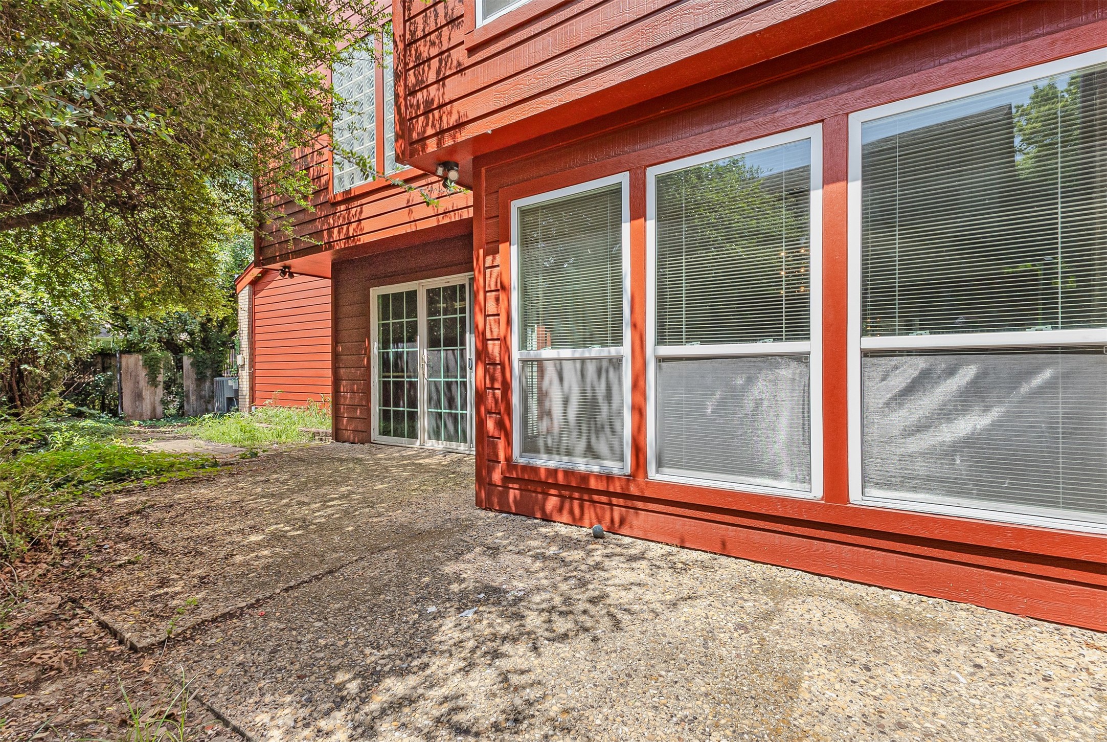 905 Easton Place Dallas TX 75218