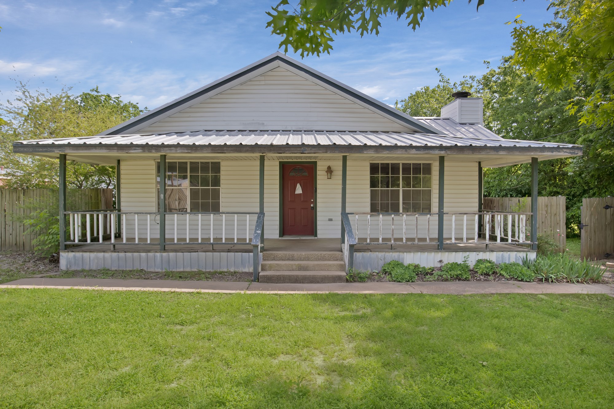 1204 Dan Gould Drive Arlington TX 76001