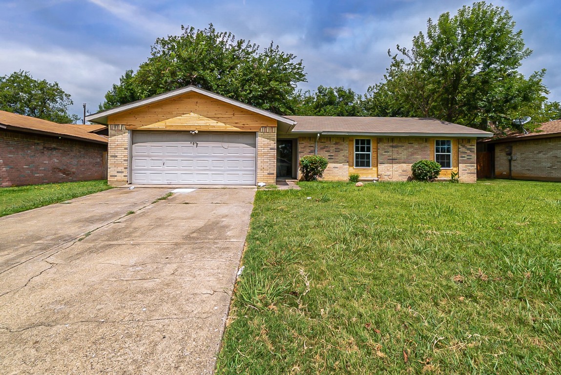 707 Victoria Drive Euless TX 76039