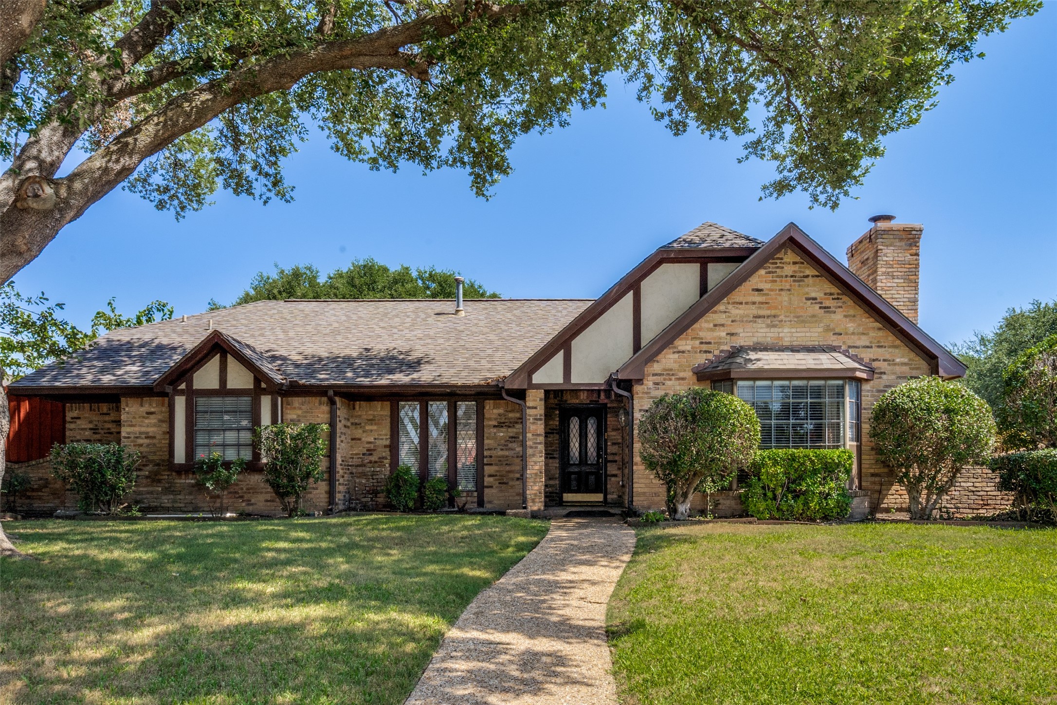 6527 Genstar Lane Dallas TX 75252