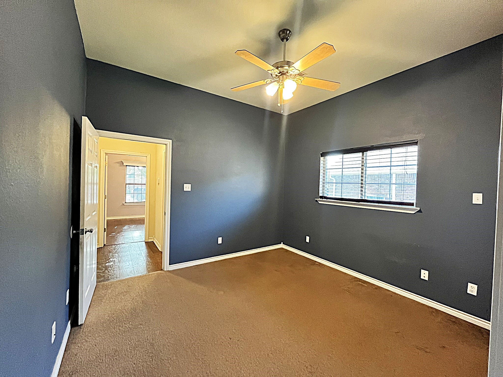 2700 Boyd Street Ennis TX 75119
