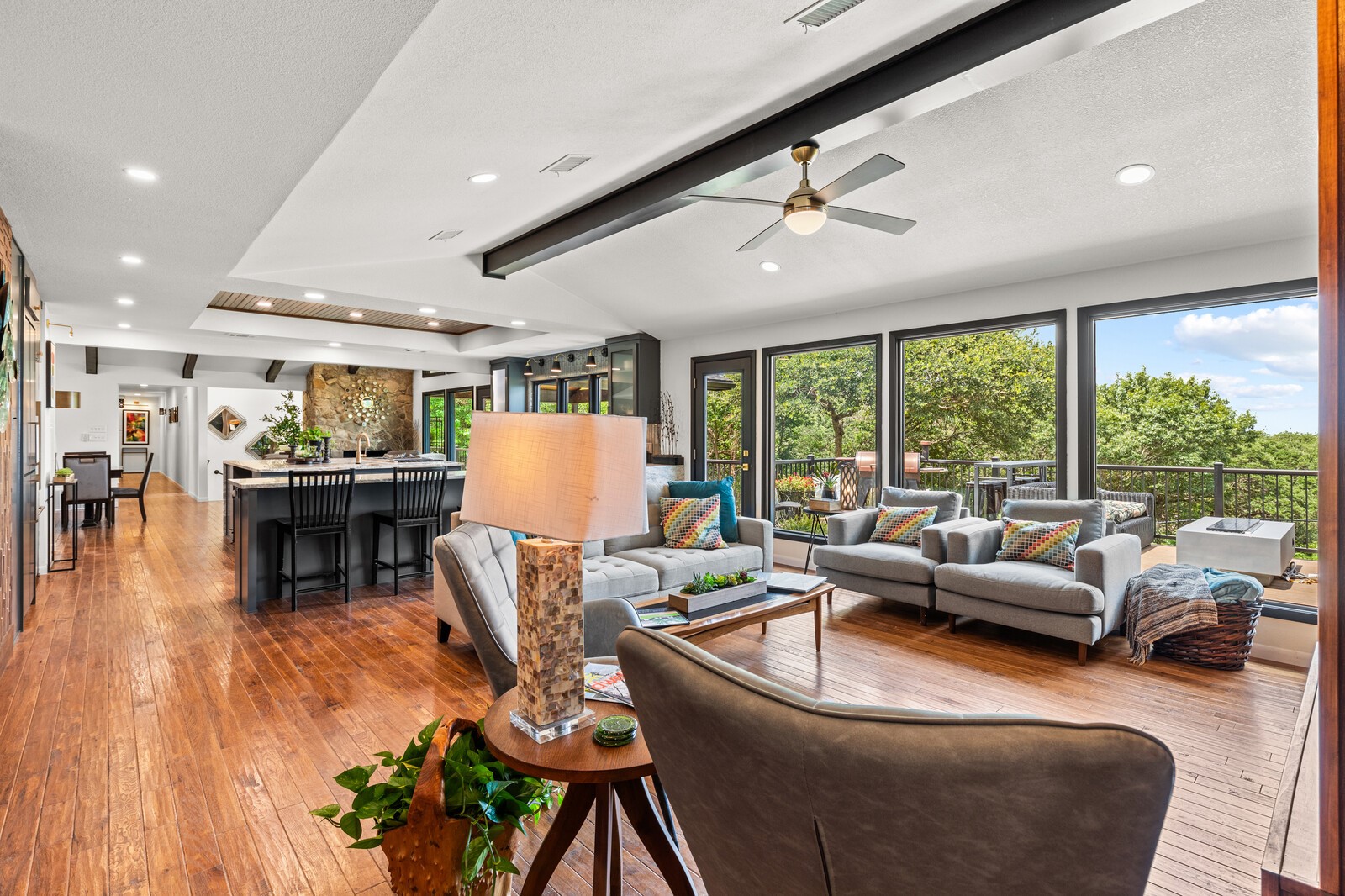 916 Wooded Crest Drive Woodway TX 76712