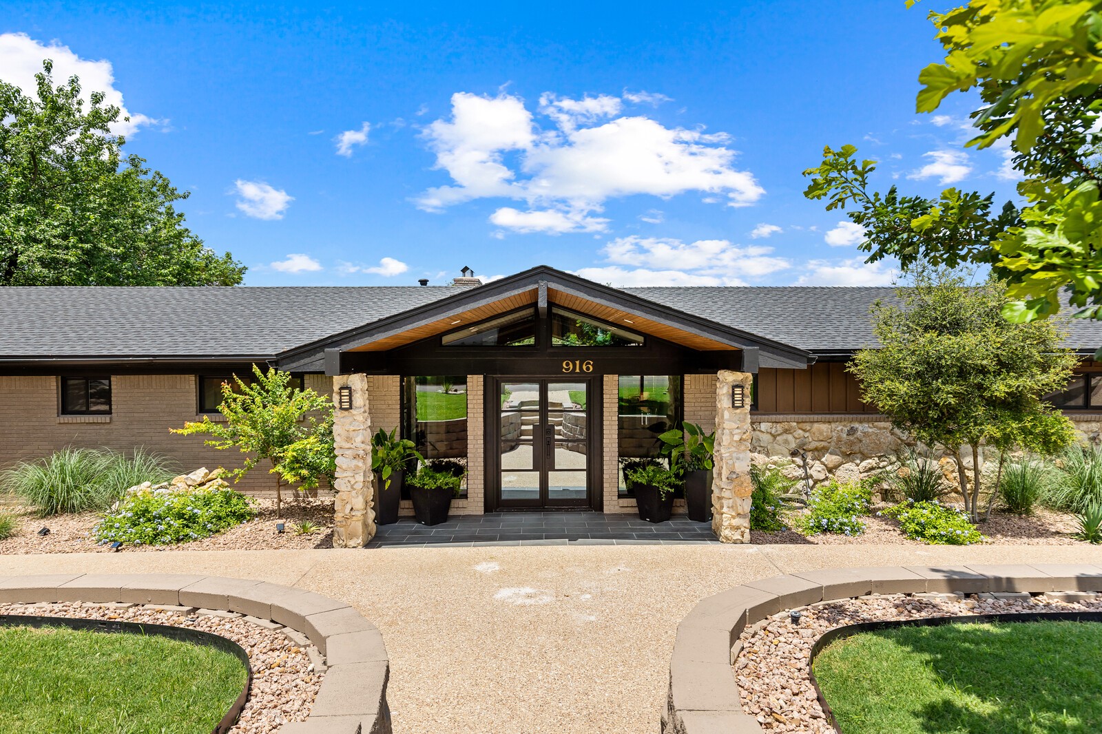 916 Wooded Crest Drive Woodway TX 76712