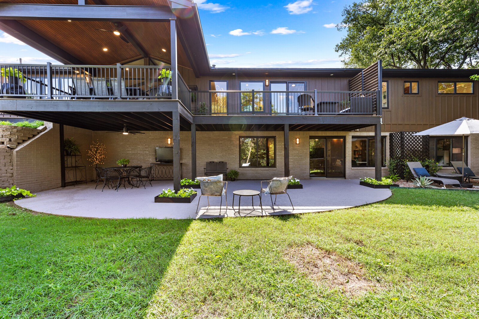 916 Wooded Crest Drive Woodway TX 76712