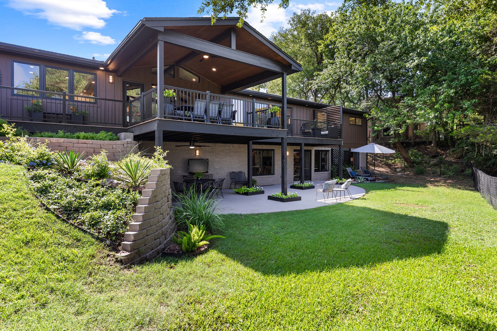 916 Wooded Crest Drive Woodway TX 76712